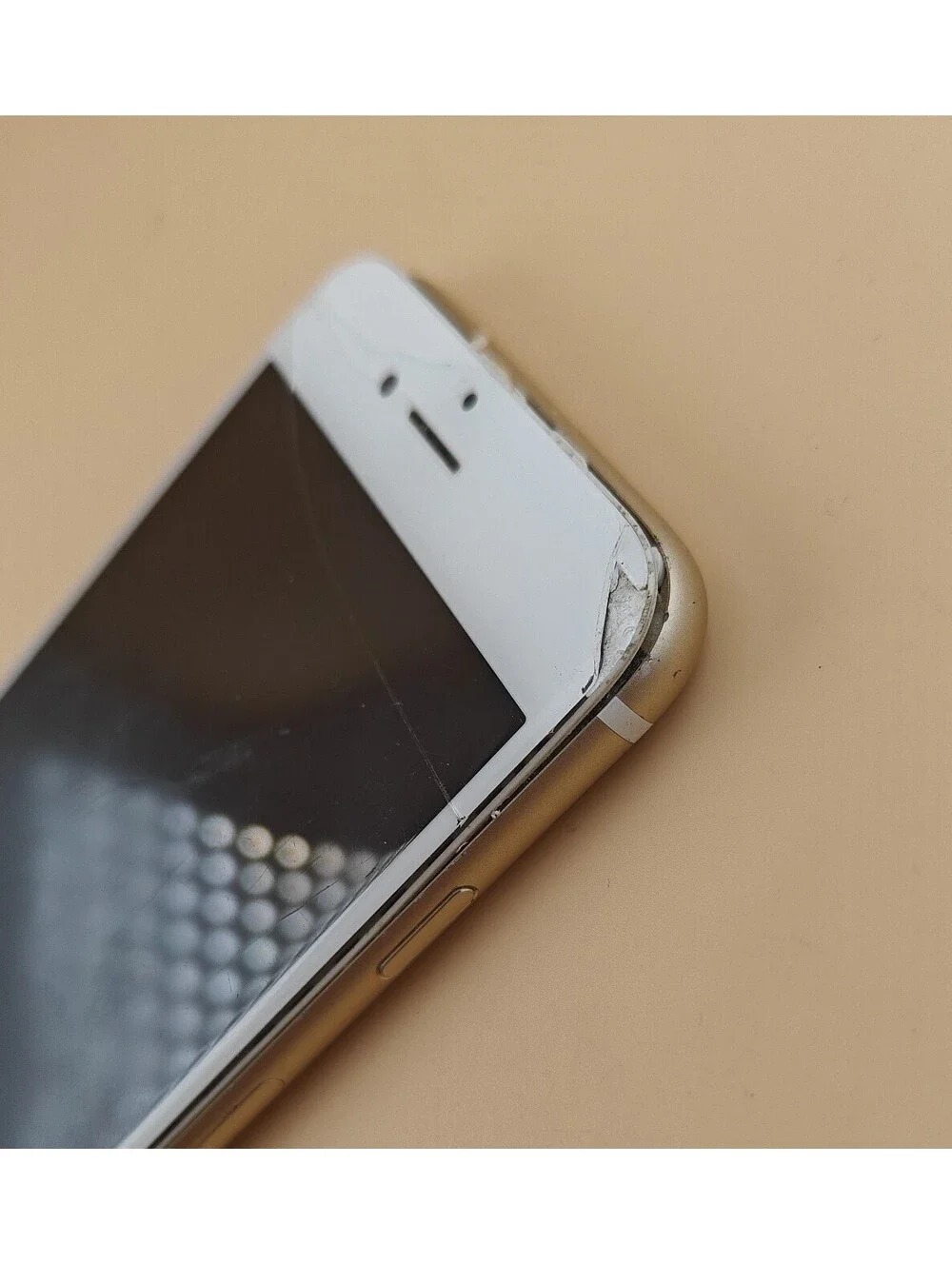 Apple iPhone 6s A1688 Won’t Charge Phone For Parts/Repair Parts Only